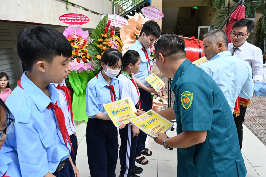 23-24 le khai giang 24.jpg